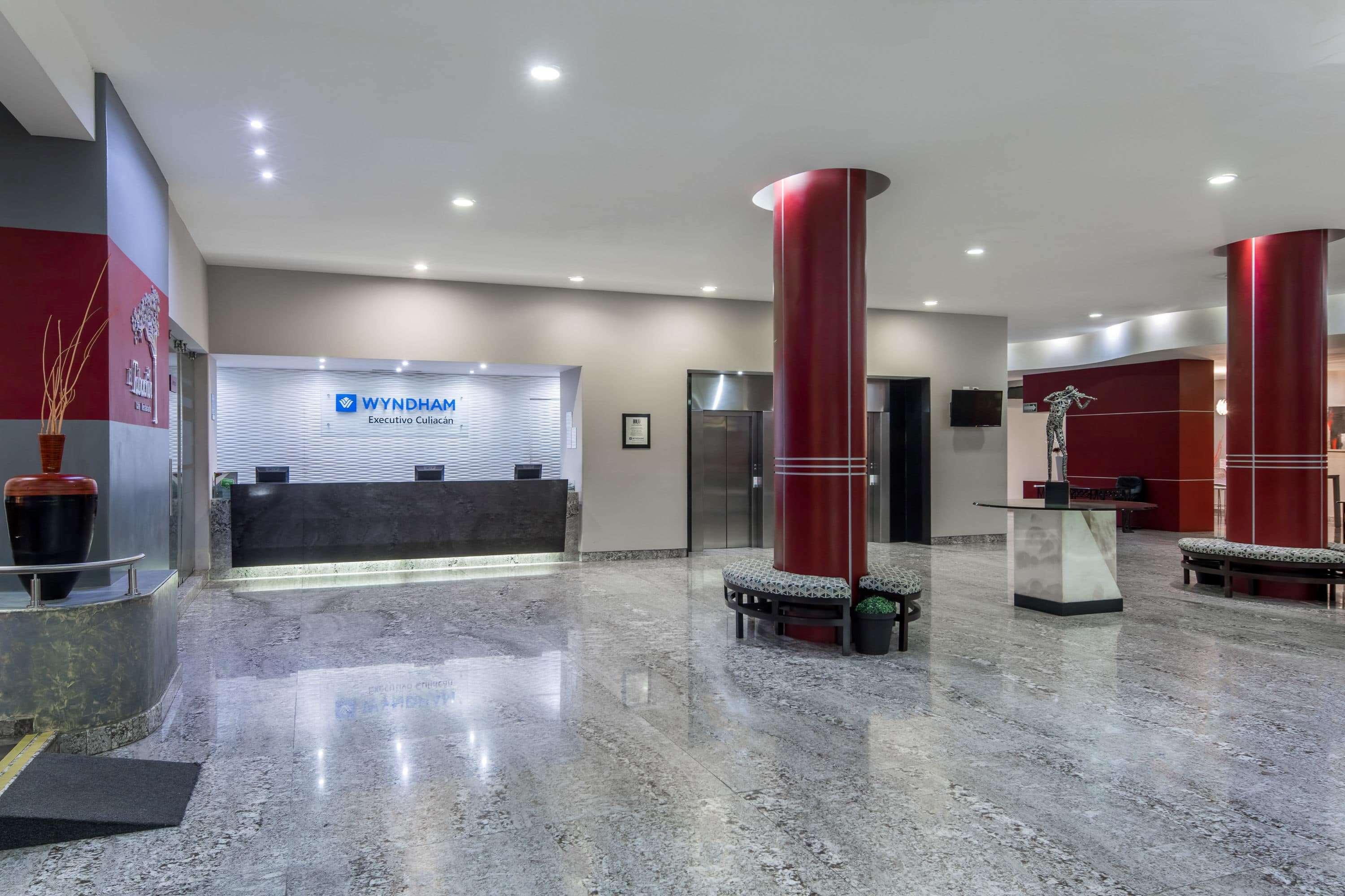 Wyndham Executivo Culiacán Екстериор снимка