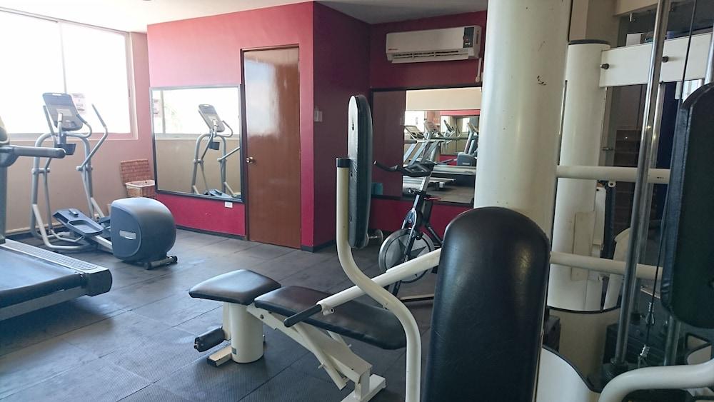 Wyndham Executivo Culiacán Екстериор снимка