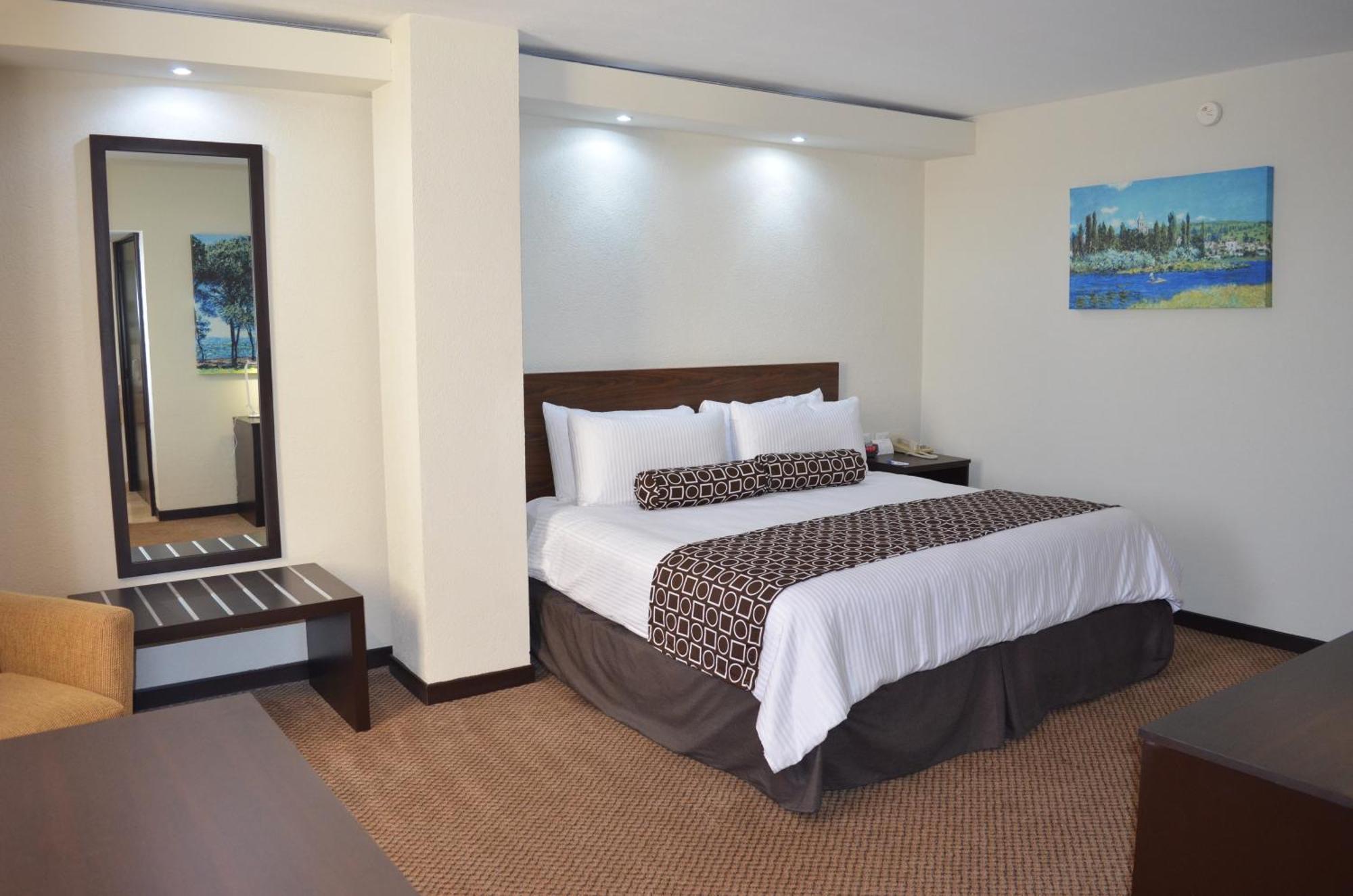 Wyndham Executivo Culiacán Екстериор снимка