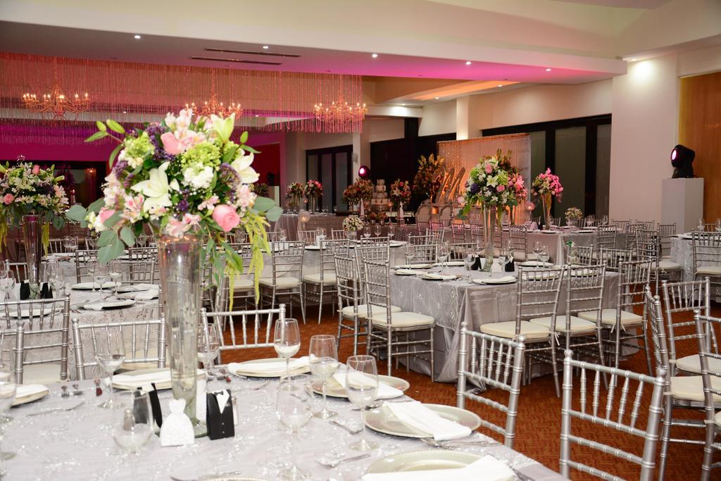 Wyndham Executivo Culiacán Екстериор снимка