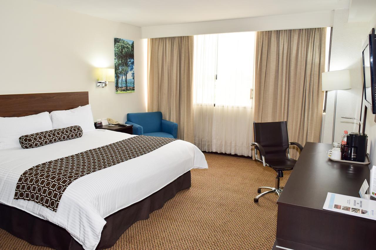 Wyndham Executivo Culiacán Екстериор снимка