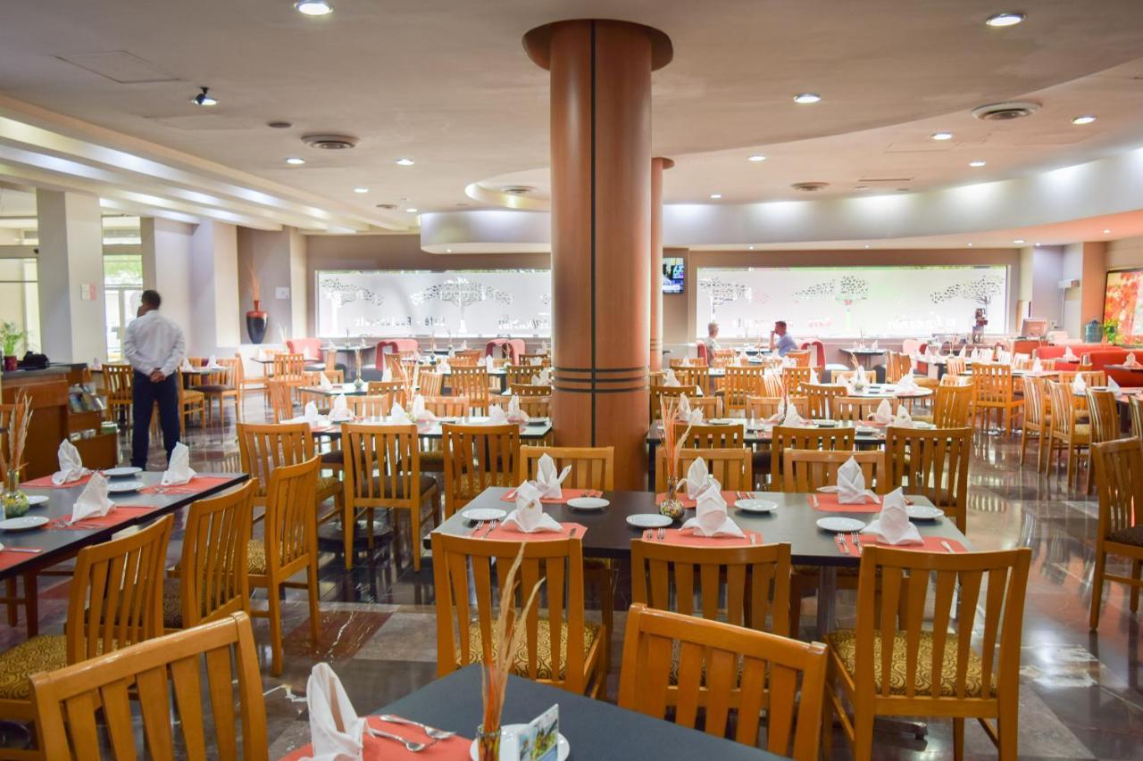 Wyndham Executivo Culiacán Екстериор снимка