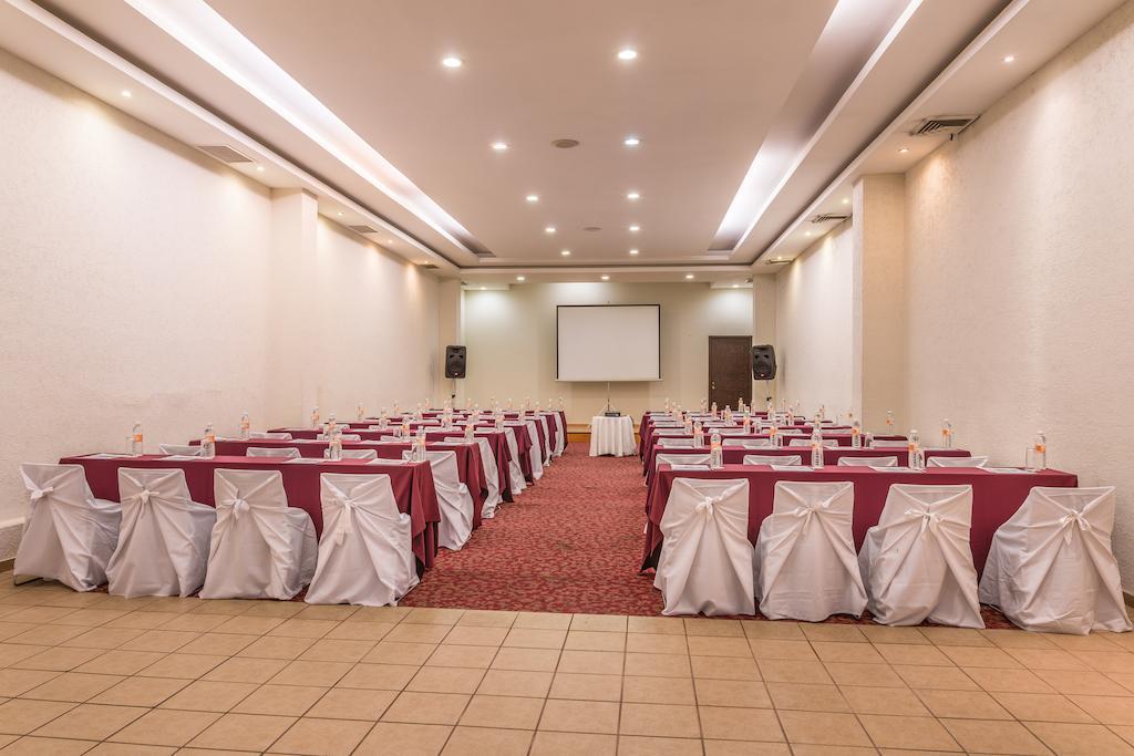 Wyndham Executivo Culiacán Екстериор снимка