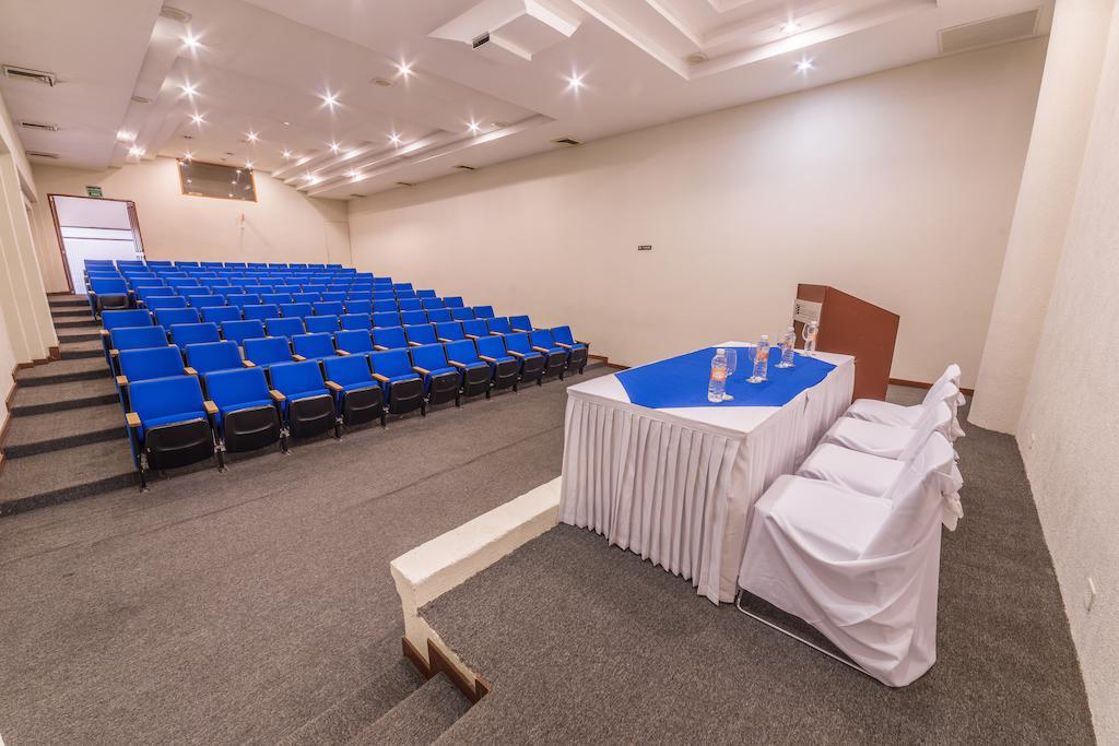 Wyndham Executivo Culiacán Екстериор снимка