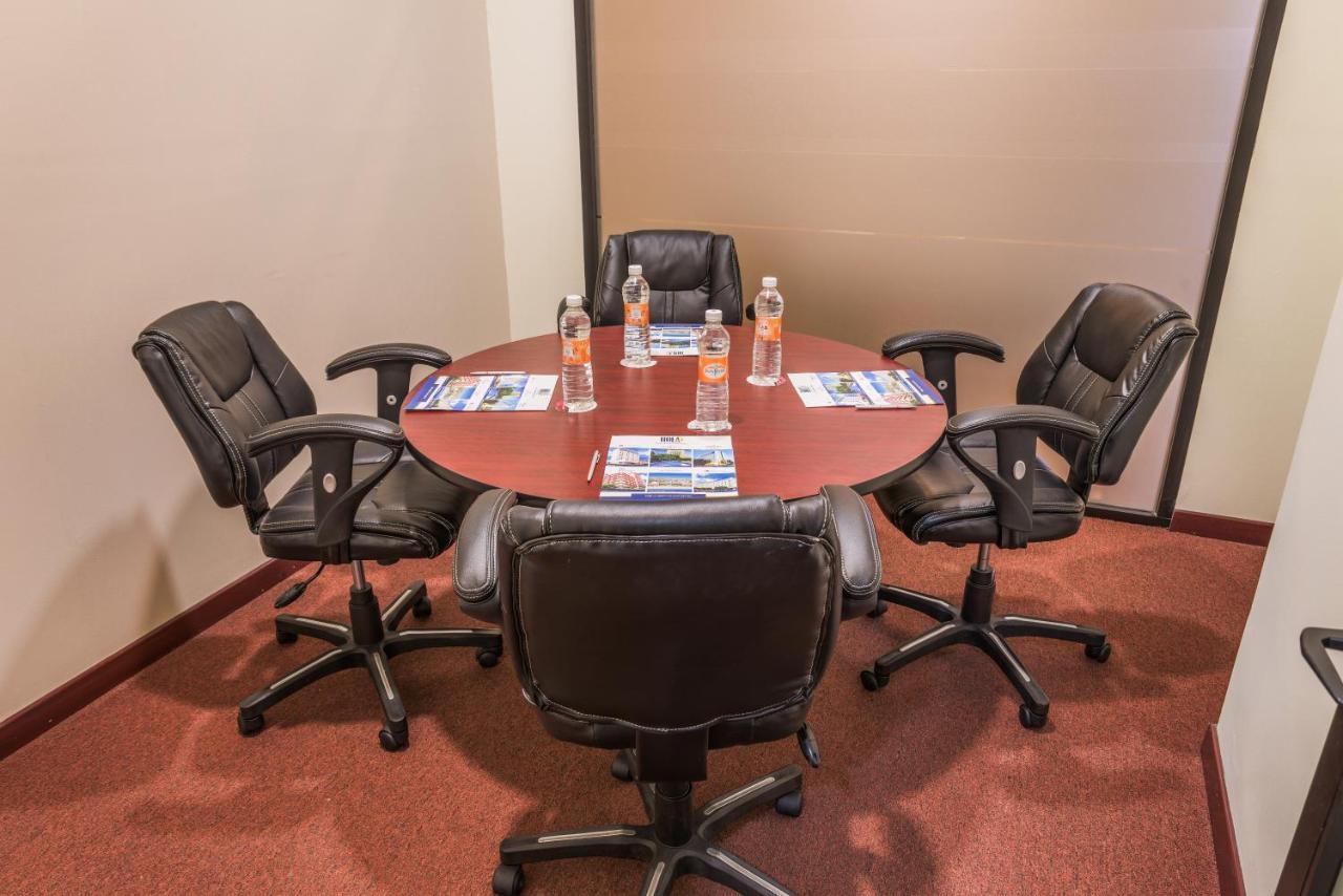 Wyndham Executivo Culiacán Екстериор снимка